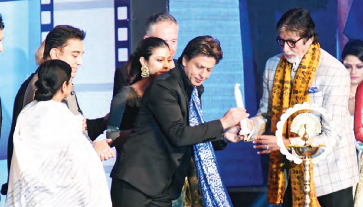 Pushing Bollywood to the Wall: Amitabh Bachchan and Shah Rukh Khan question 'civil liberties' in India