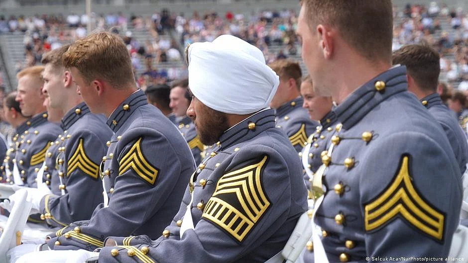 US Marines must allow Sikh recruits with beards, court rules