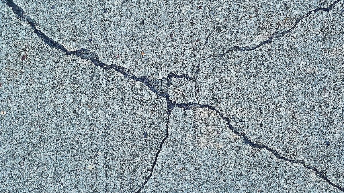Representative image showing damage caused due to earthquake (Photo: IANS)