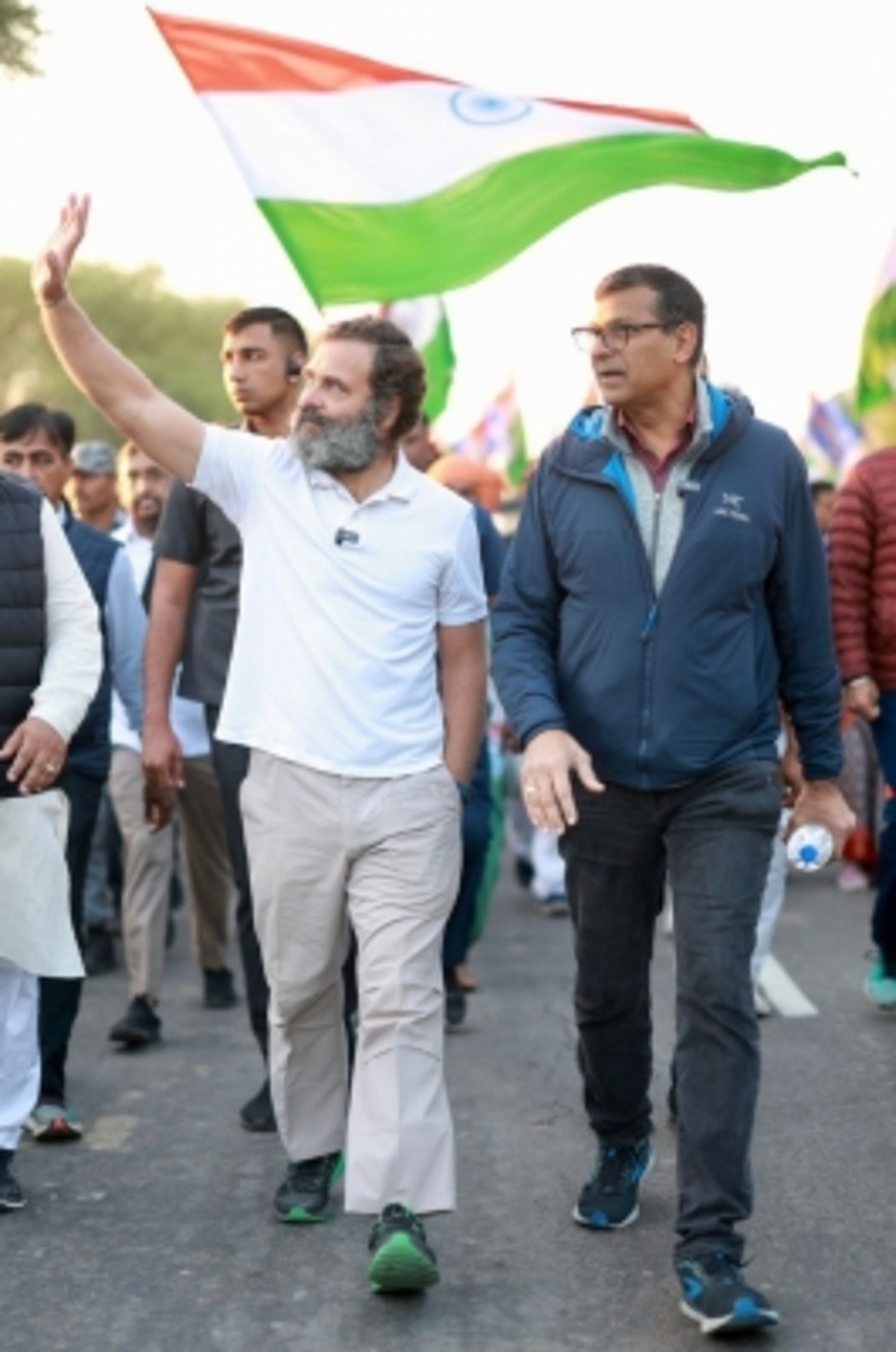 Ex-RBI Governor Raghuram Rajan joins Rahul's Bharat Jodo Yatra in Raj
