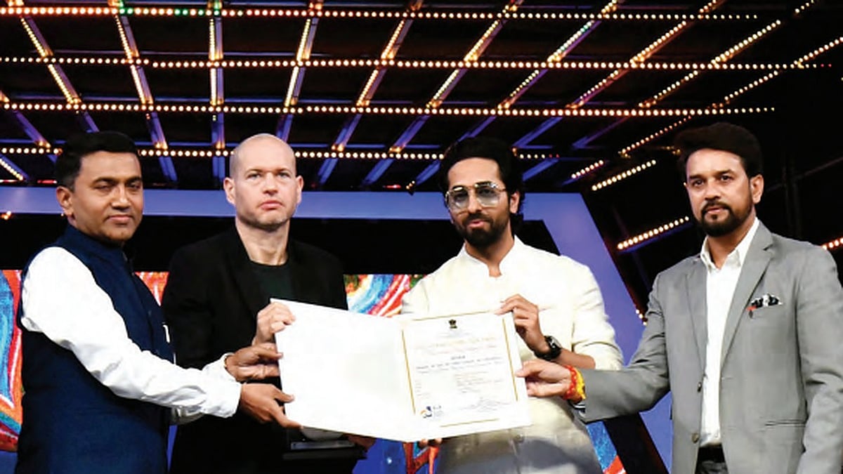 Nadav Lapid (2nd from left) with I&B minister Anurag Thakur and Goa CM Pramod Sawant at IFFI, Goa