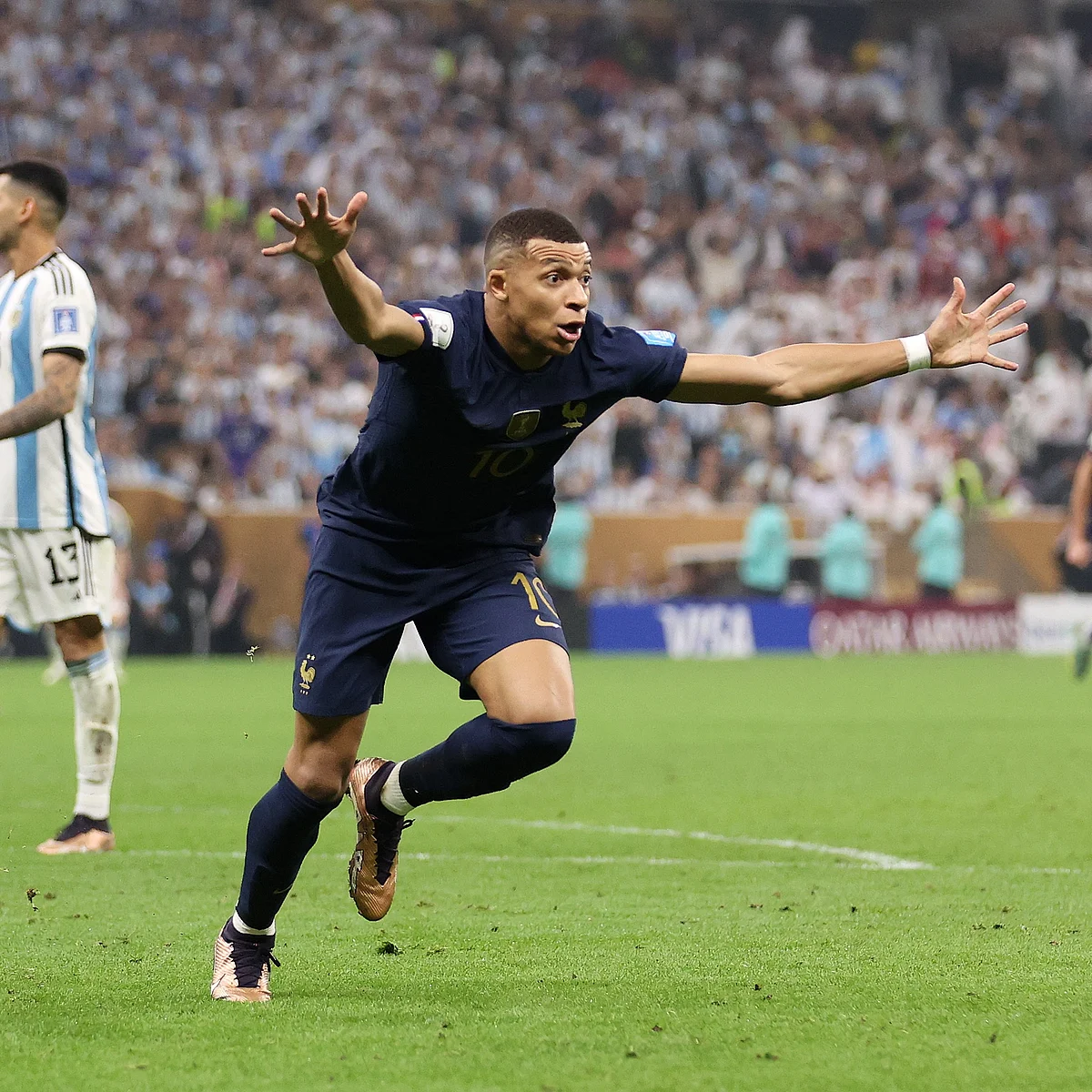 FIFA World Cup Final: France bounce back in second half, level 2-2 with Argentina