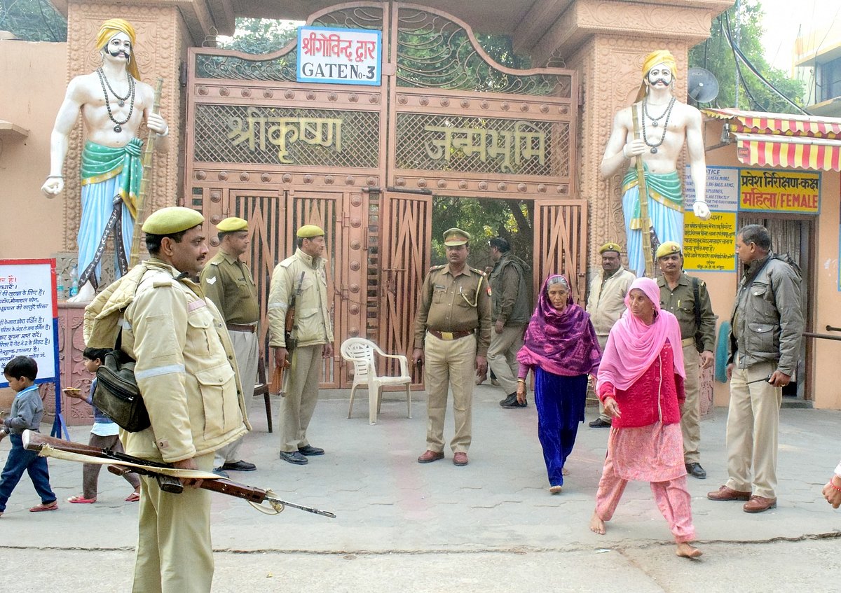 Security beefed up in Mathura in view of call for reciting Hanuman Chalisa inside mosque