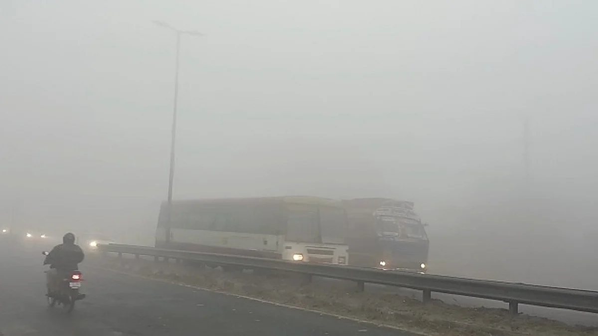 In view of increasing fog and accident, roadways took the decision, roadways bus will not run after 11 pm.