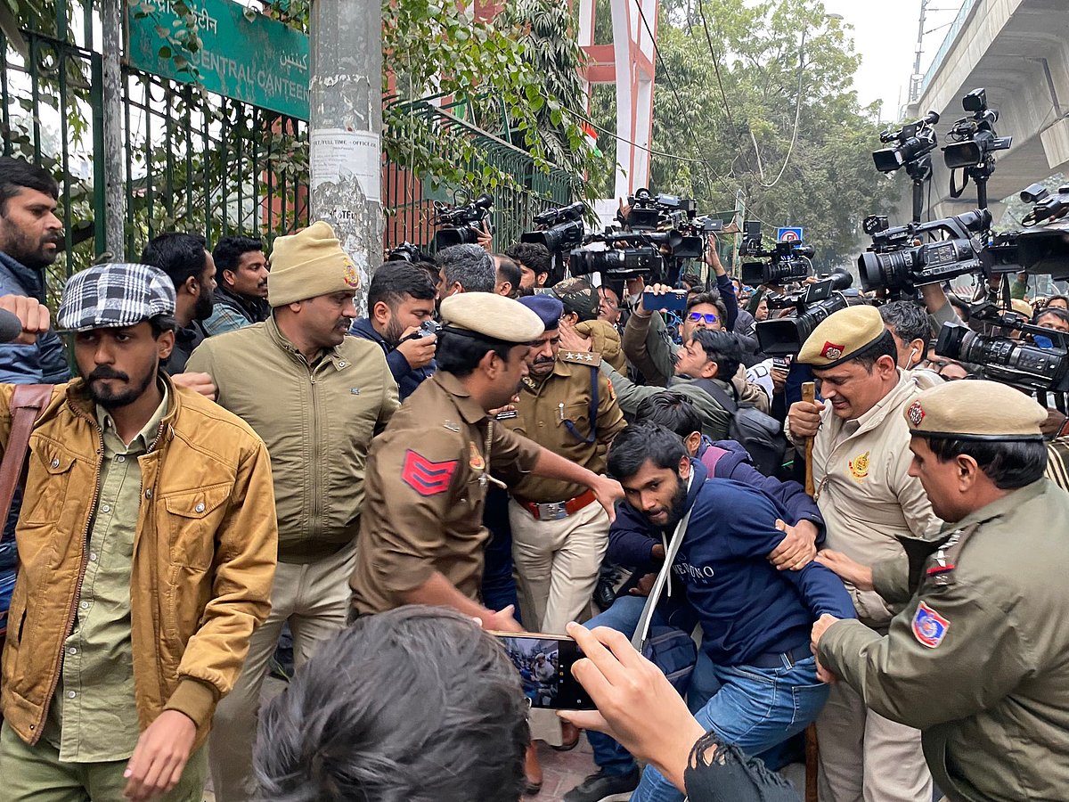 BBC documentary: 13 detained activists not released yet, no response from Delhi police, claims SFI