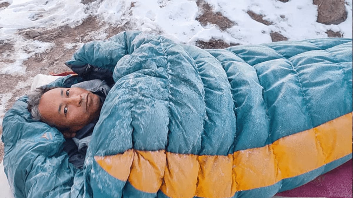 Hundreds join Sonam Wangchuk on final day of his 5-day hunger strike on issues of Ladakh