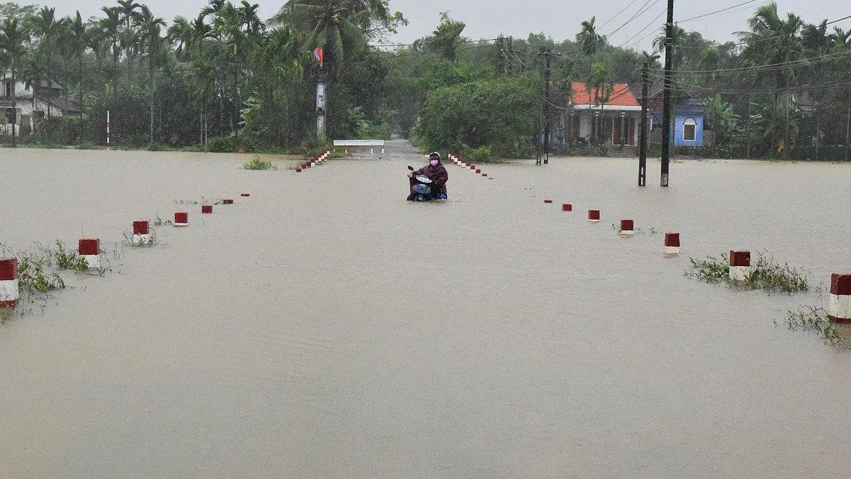 Photo taken on Dec. 10, 2018 shows houses submerged in flood in Quang Nam Province, Vietnam. (Photo: Xinhua/VNA/IANS)