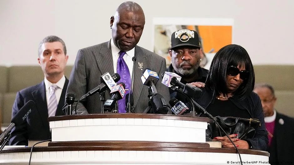 Tyre Nichols: US prosecutors charge Memphis cops with murder