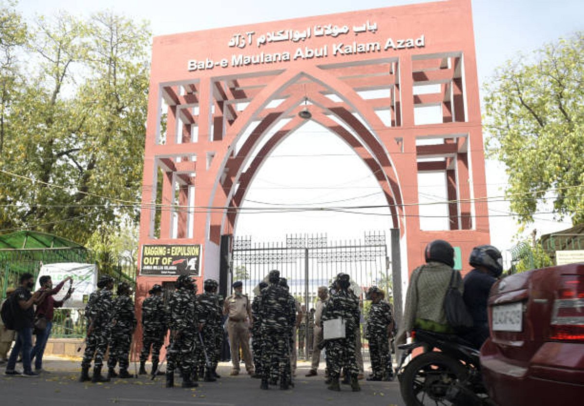 SFI plans to screen BBC's Modi docu on Jamia campus at 6 PM; students detained, riot police called
