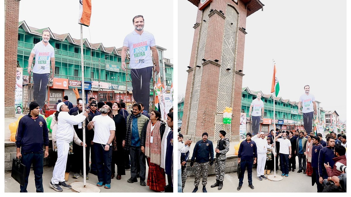 Congress leader Rahul Gandhi unfurls the tricolour at Srinagar's famous Lal Chowk, Sunday, 29 Jan
