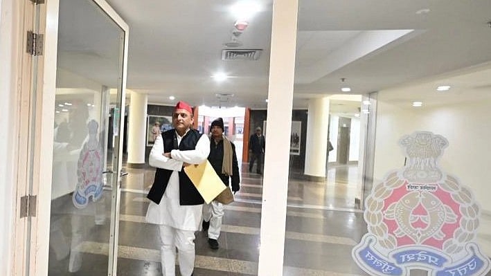 Akhilesh Yadav at Uttar Pradesh police headquarters in Lucknow on Sunday