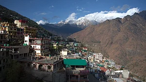 Land subsidence in Joshimath shatters many business dreams