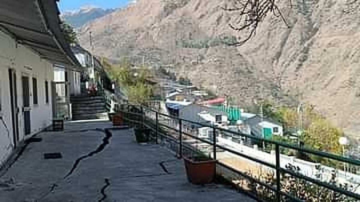 Morainic foundation, population, building pressure behind Joshimath subsidence: scientific reports