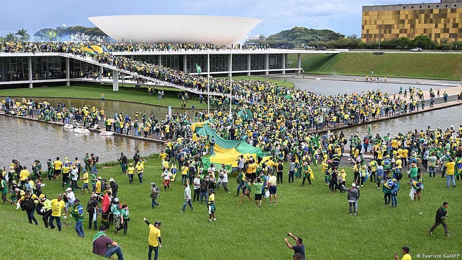 Brazil: Bolsonaro supporters storm National Congress