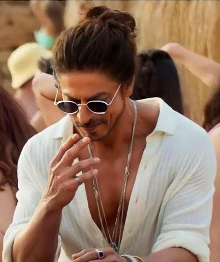 'Pathaan' makes history, collects Rs 219.6 cr worldwide in two days
