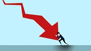 Global economic slowdown to force workers into lower quality jobs, undermining social justice: Report