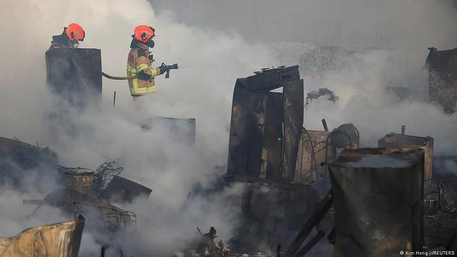 Hundreds displaced from fire in Seoul slum