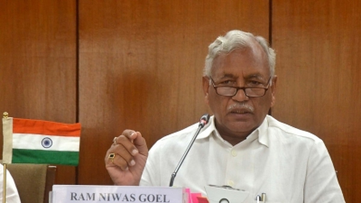 Protesting BJP MLAs marshalled out of Delhi Assembly