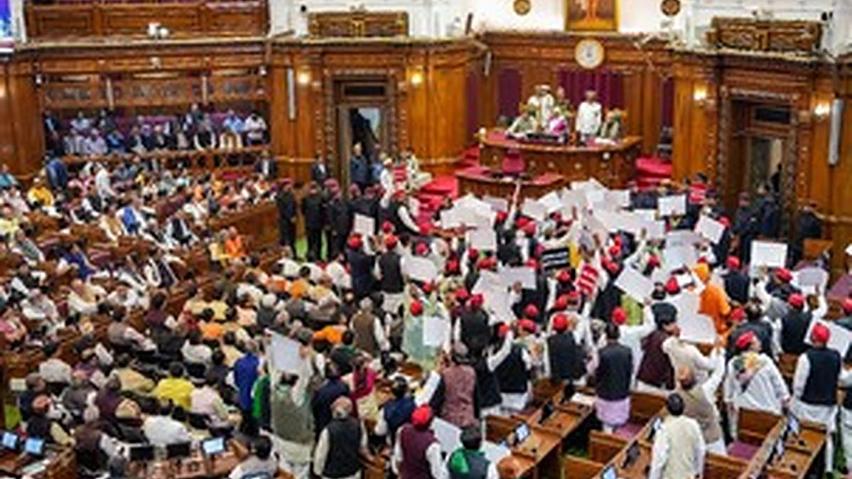 UP budget session starts on stormy note; guv completes address amid opposition protest