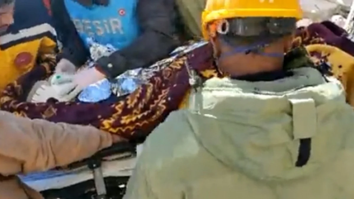 Watch how the Indian rescue team saved a 6-year-old girl alive from debris in Turkey