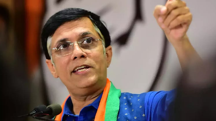 "Modi is the father of hypocrisy": Congress spokesperson Pawan Khera