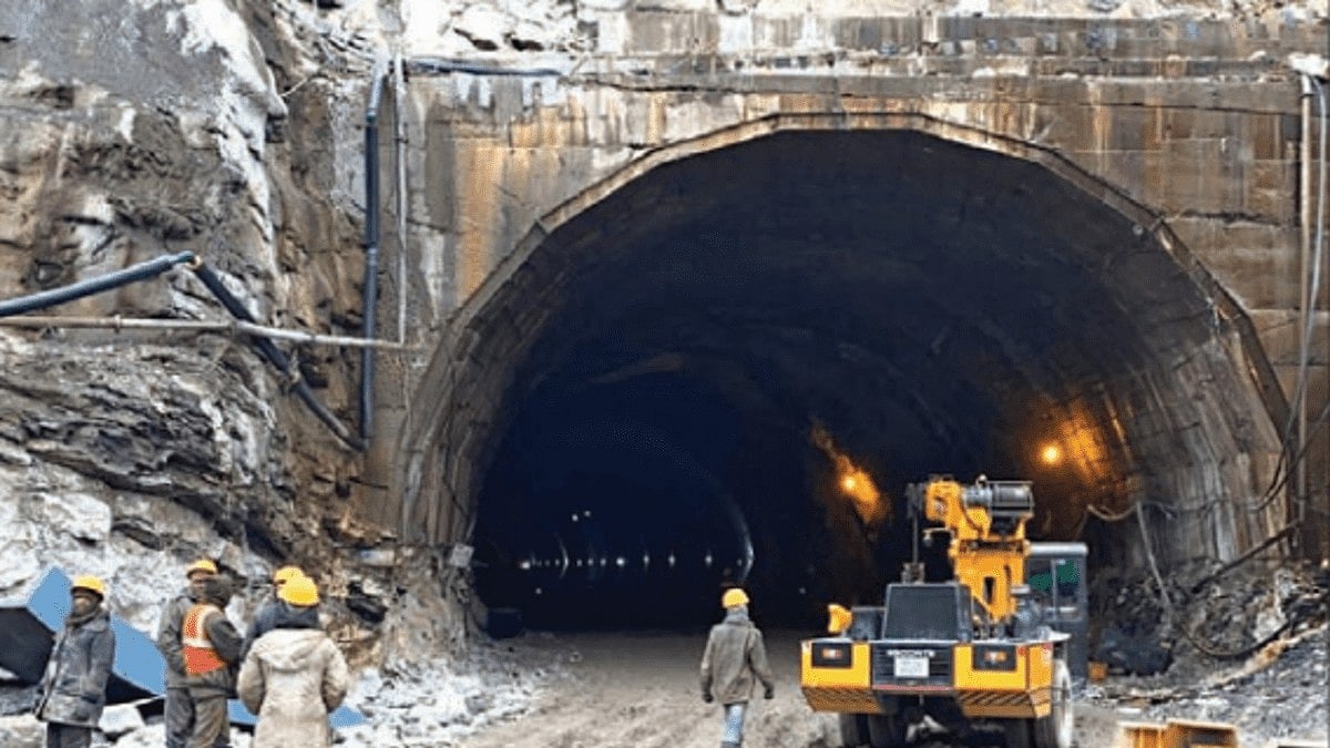 A total of 68 tunnels measuring 85 km have been planned for Himachal Pradesh alone (representative image)