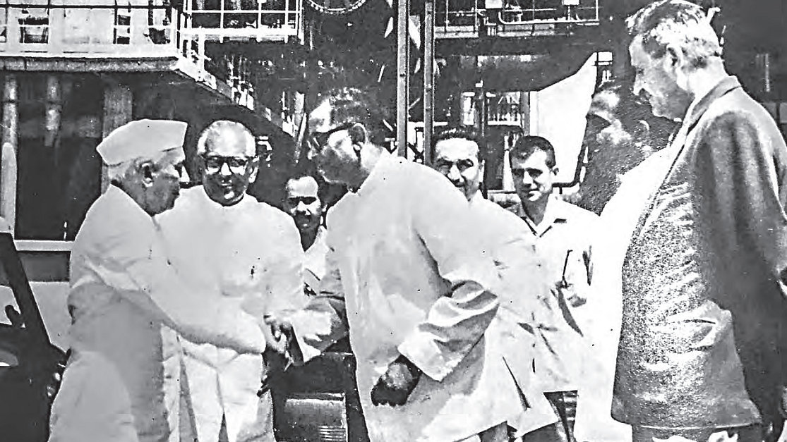 Then PM Jawaharlal Nehru inspecting the Bhilai steel plant in March 1963. Nehru’s vision of a ‘commanding heights’ perch for the public sector did not prompt him to nationalise any big business group
