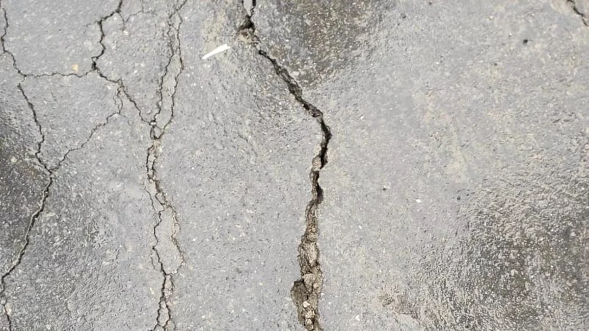 Havoc in the hills: Hours after Uttarakhand announces Char Dham Yatra, cracks appear on Badrinath highway