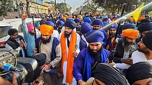Radical preacher Amritpal Singh's close aide Papalpreet Singh arrested from Hoshiarpur
