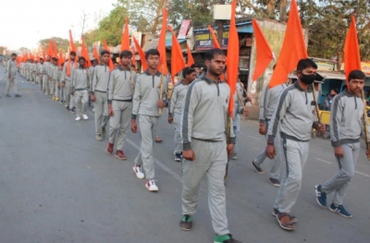 On Valentine's Day, Bajrang Dal turns moral police in UP
