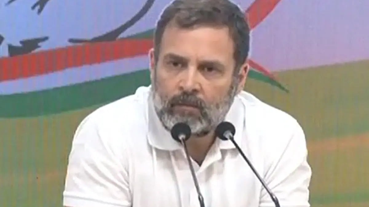 Cong activists stage protest in Bengal for second day over Rahul's disqualification from Lok Sabha