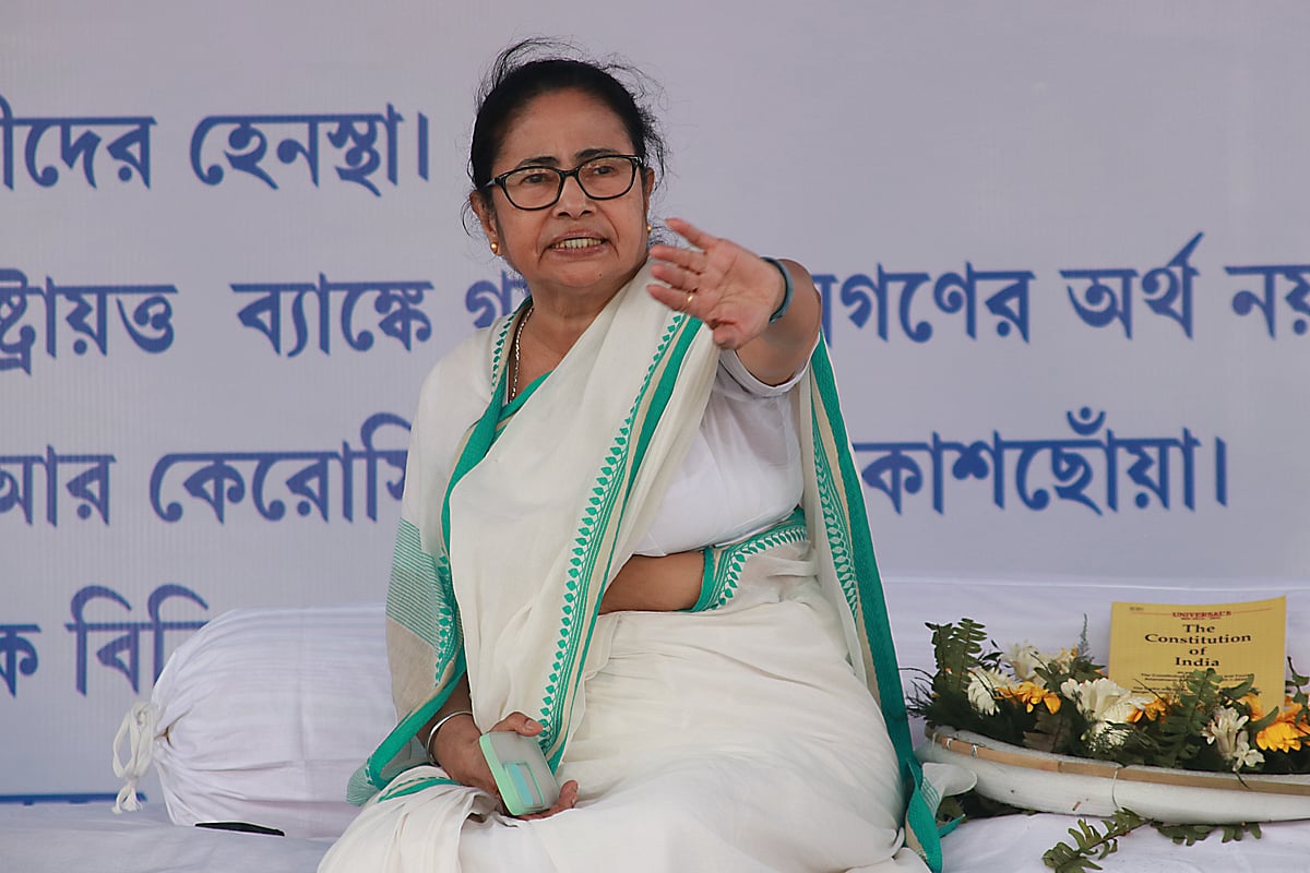 Mamata demands SC-monitored probe into Malik's comments on 2019 Pulwama attack