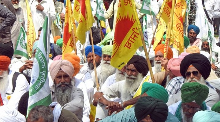 Thousands of farmers arrested as Punjab police, Haryana cops stop Chandigarh protest march