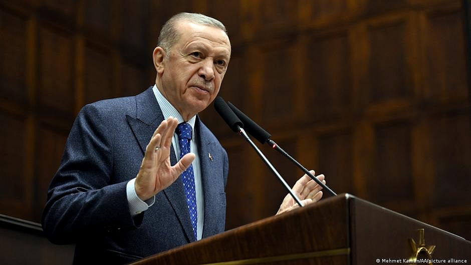 Turkey: Erdogan signals May elections despite earthquake