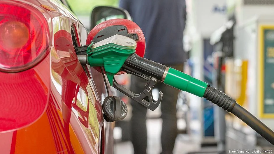 EU passes law to ban sale of CO2-emitting cars by 2035