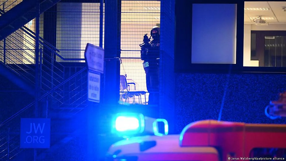 Several people reported dead in shooting in Hamburg