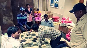 Lokayukta raids K'taka BJP MLA's son's house, recovers Rs 6 cr unaccounted cash