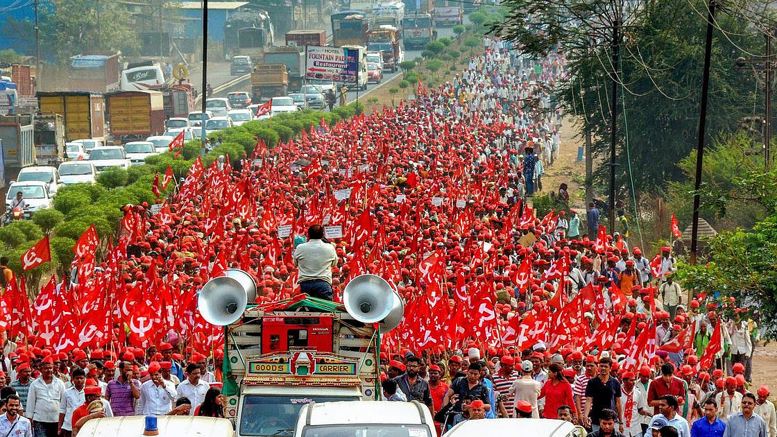 Farmers and workers begin Nashik-to-Mumbai foot march led by CPI(M) over various demands