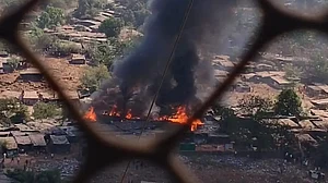 One killed, thousands homeless as major fire guts Mumbai's Malad slum