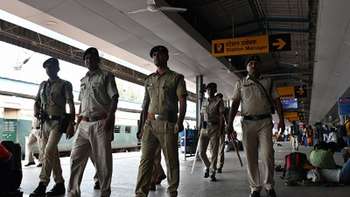 RPF arrests 254 men for travelling in women compartments in Bihar