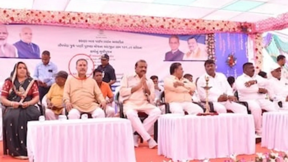 Gujarat: Bilkis Bano case convict shares stage with BJP MP and MLA at government event