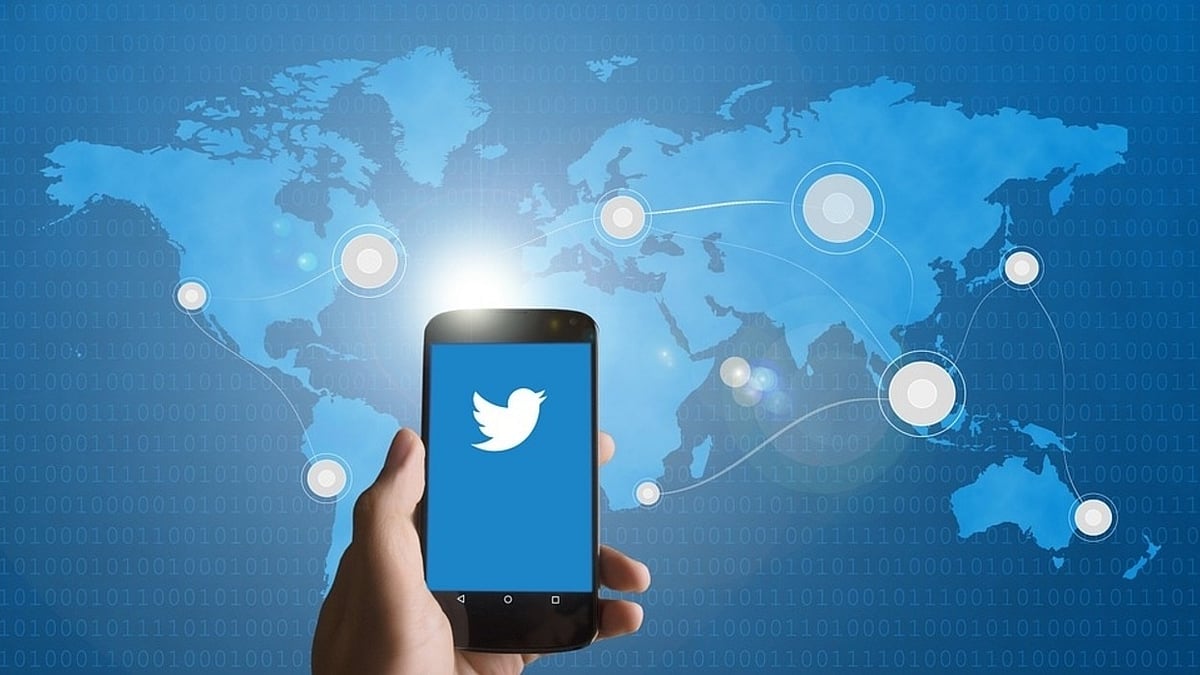 Representative image of smartphone with Twitter logo