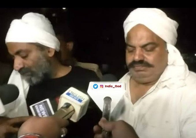 Atiq Ahmed (right) and his brother Ashraf (left)