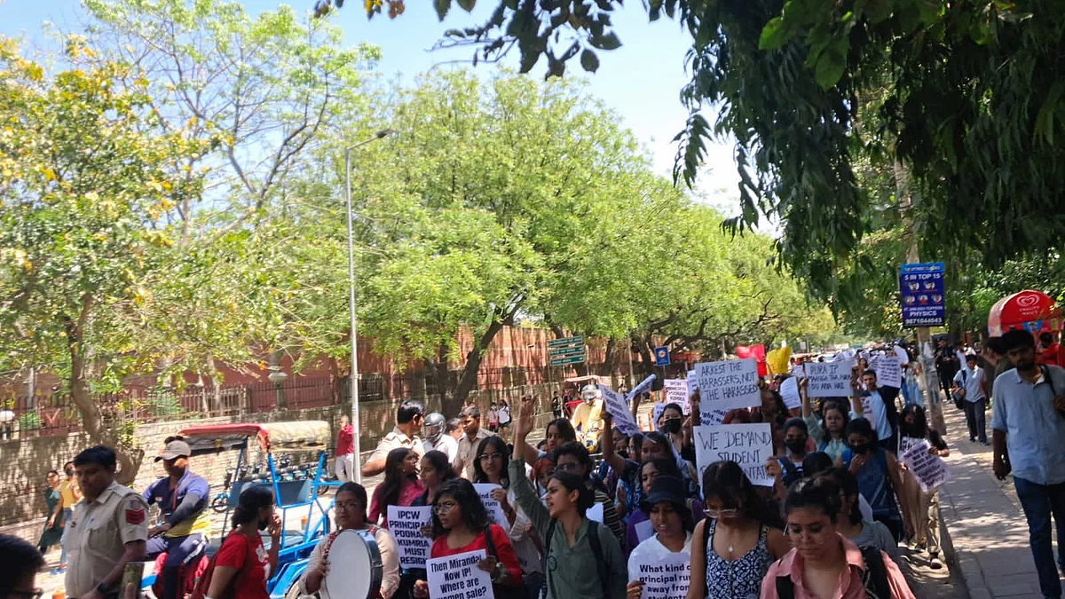 IPCW row: DU committee misses deadline for first report, yet to meet students