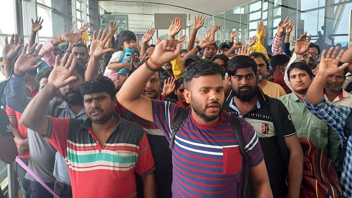 Indian evacuees from violence-hit Sudan in Bengaluru on Sunday
Photo courtesy: Twitter/ @DrSJaishankar