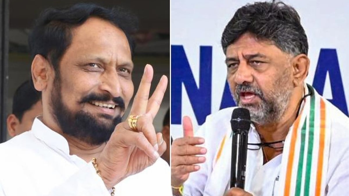 (L-R); Former BJP Leader Laxman Savadi and Congress chief D.K. Shivakumar. (Source: IANS Photo)