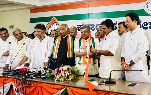Former Chief Minister Jagadish Shettar Joins Congress in Karnataka