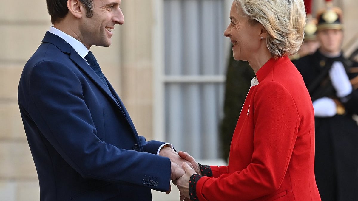 French President Emmanuel Macron and European Commission President Ursula von der Leyen