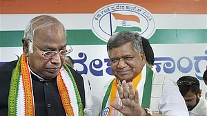 Jagadish Shettar's exit: BJP in damage control mode, Nadda to rush to K'taka