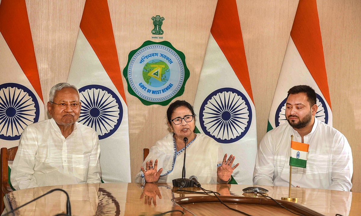 Oppn parties have to shed egos to unite against BJP: Mamata and Nitish